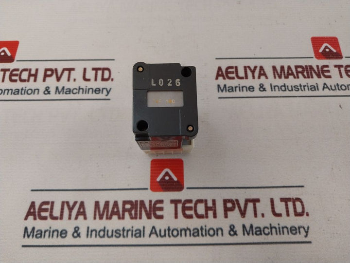 Telemecanique Ca2-fn 222 Control Relay