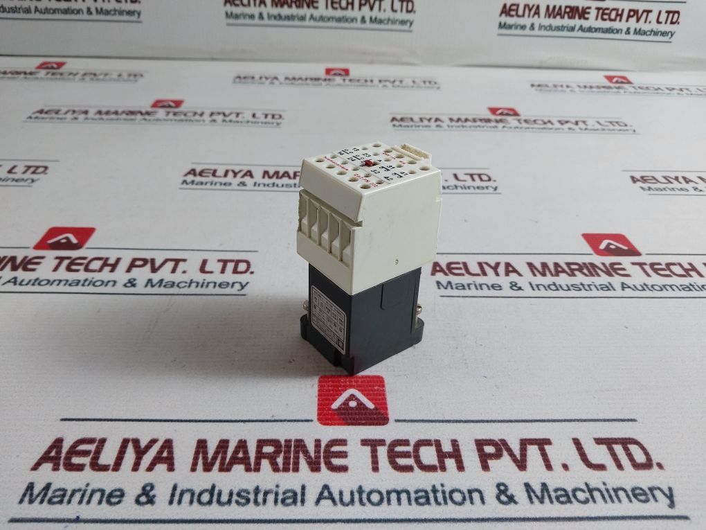 Telemecanique Ca2-fn 222 Control Relay 500V~