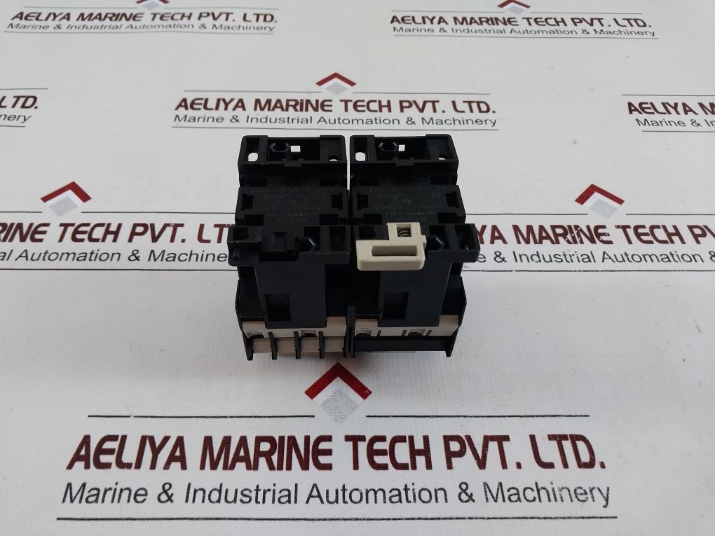 Telemecanique Ca2 Dk 22 Latching Relay/Control Relay Ca2Dk22M7