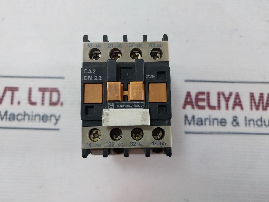 Telemecanique Ca2 Dn22 Control Relay