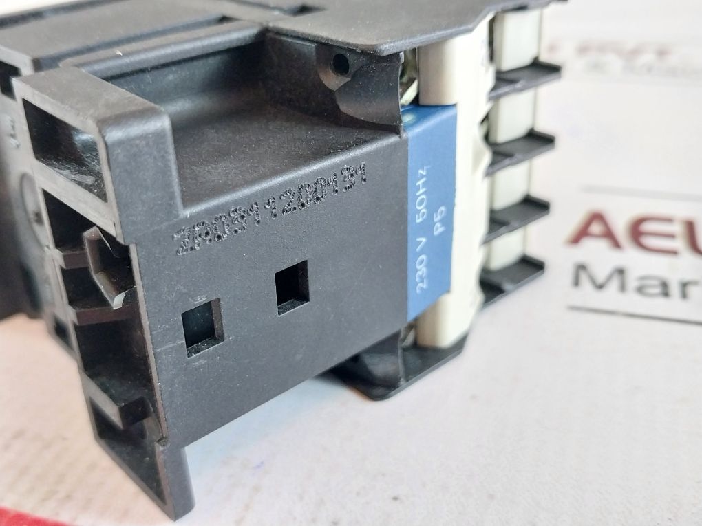Telemecanique Ca2 Dn31 Auxiliary Contactor 230V 50Hz