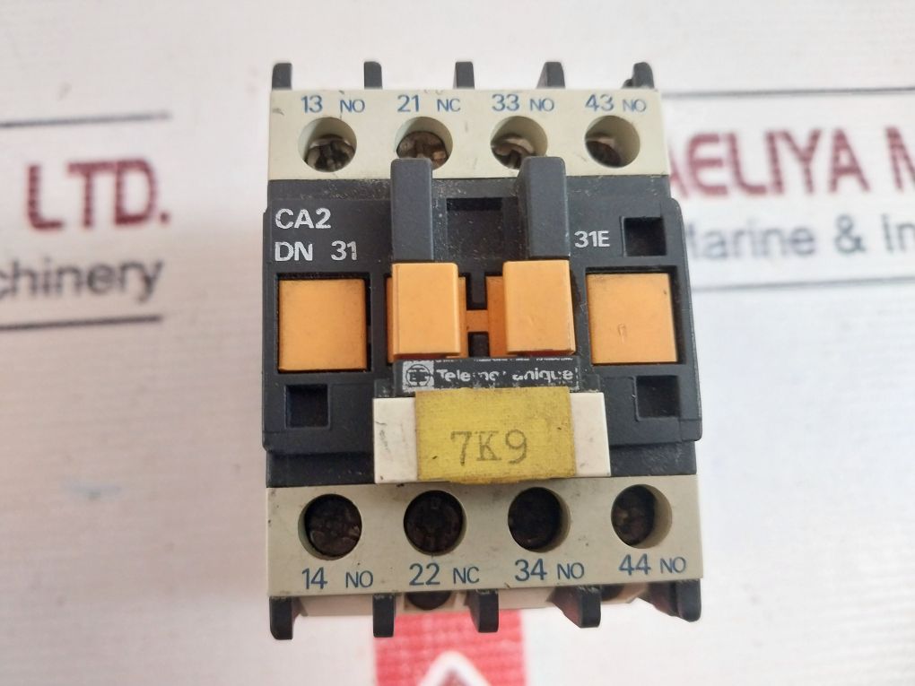 Relais Telemecanique CA2 DN31 - 110V AC - 3NO 1NC - Occasion Fonctionnel