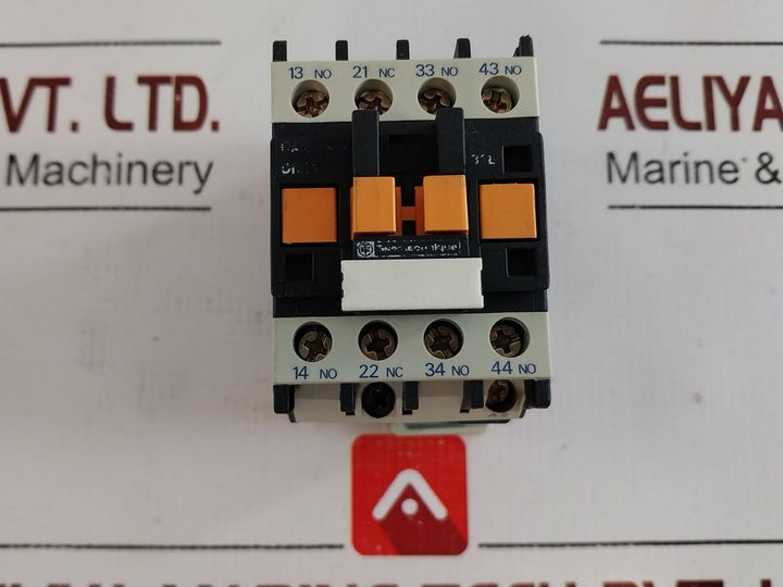 Telemecanique Ca2 Dn31E5 Control Relay