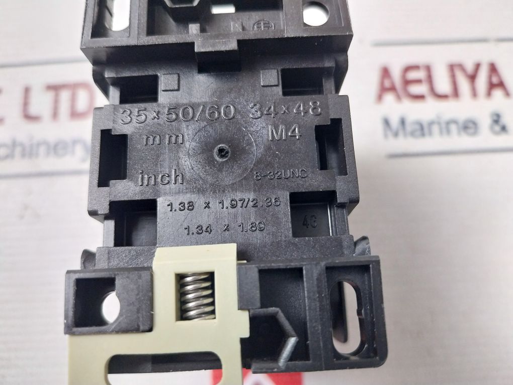 Telemecanique Ca2 Dn31P7 Contactor Relay 230V 50/60Hz