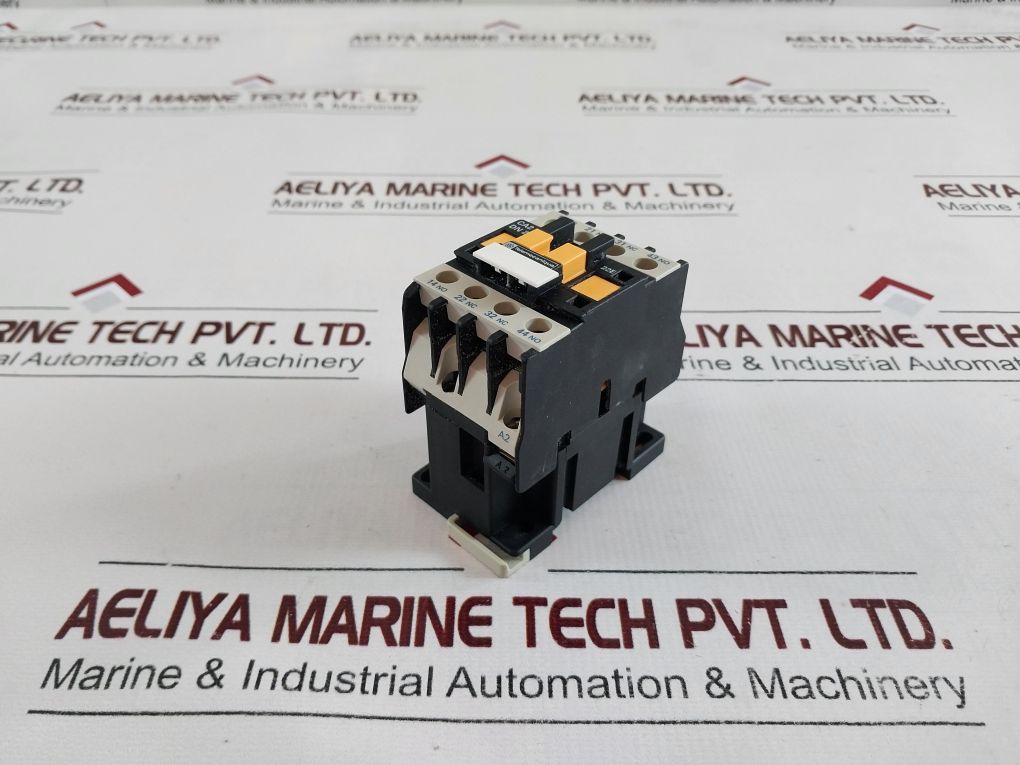 Telemecanique Ca2Dn22M7 Control Relay 220 V 50/60 Hz