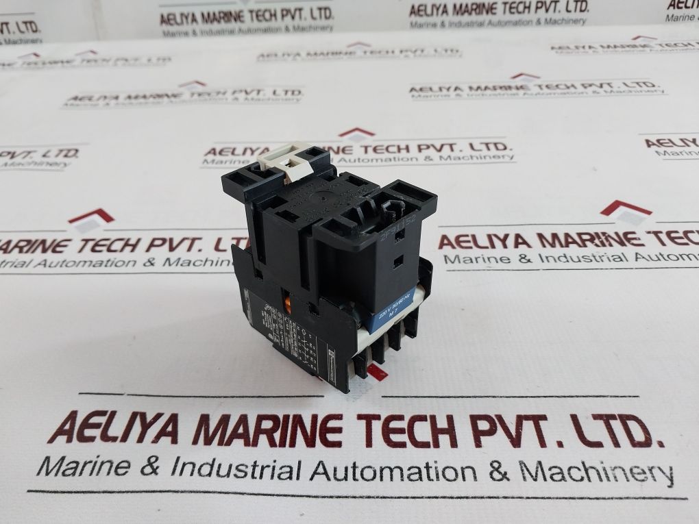 Telemecanique Ca2Dn22M7 Control Relay 220 V 50/60 Hz