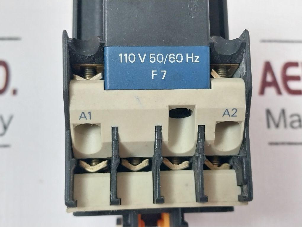 Telemecanique Ca2 Dn 22 Control Relay 110V 50/60H