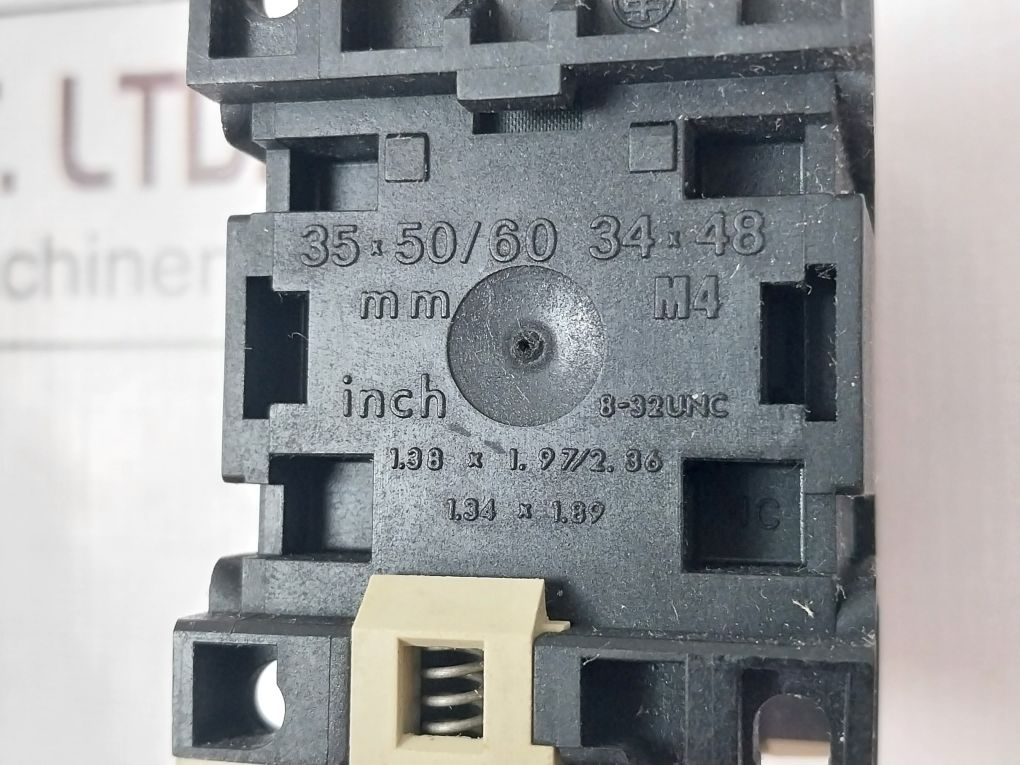 Telemecanique Ca2 Dn 22 Control Relay 110V 50/60H