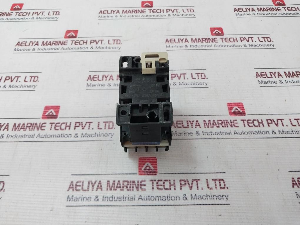 Telemecanique Ca2 Dn 22 Control Relay 10A 1000V