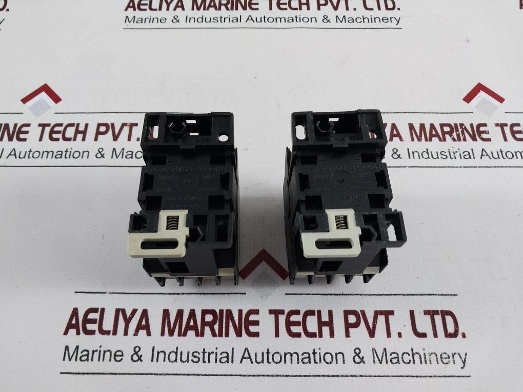 Telemecanique Ca2 Dn 31 Auxiliary Contactor Relay 24V 50 Hz