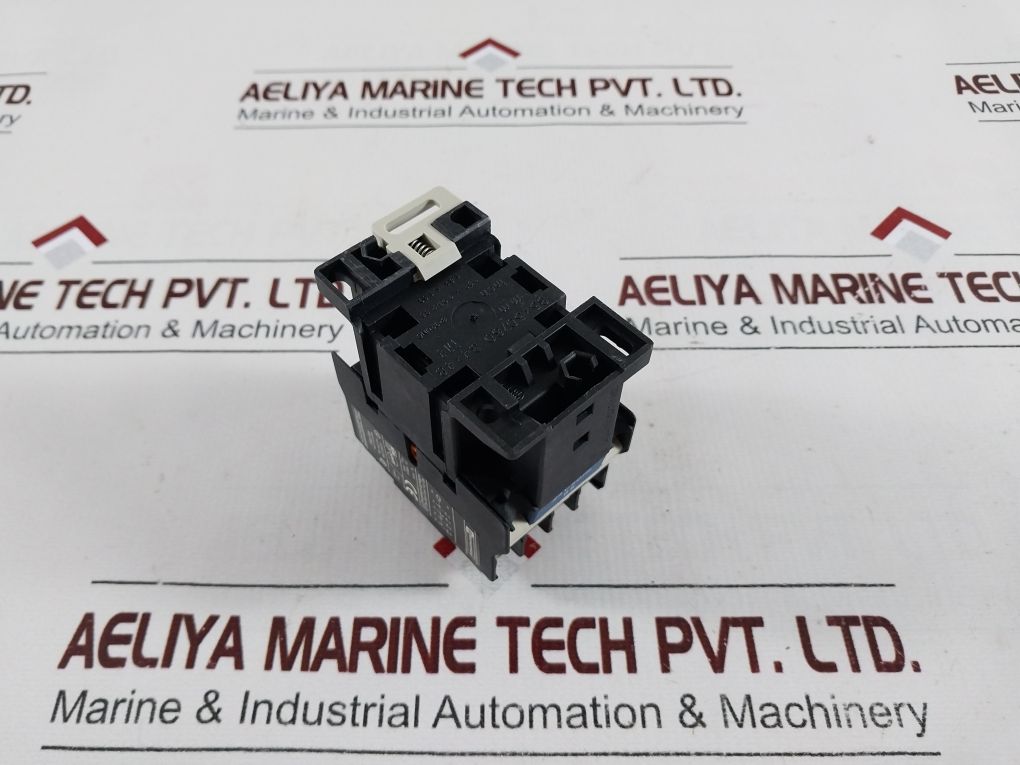 Telemecanique Ca2 Dn 31 Auxiliary Contactor Relay 24V 50 Hz