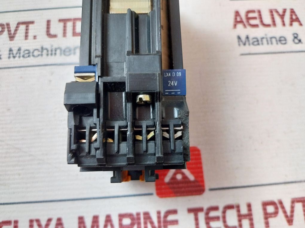 Telemecanique Ca2Dn2229Ba65 Control Relay 24Vdc