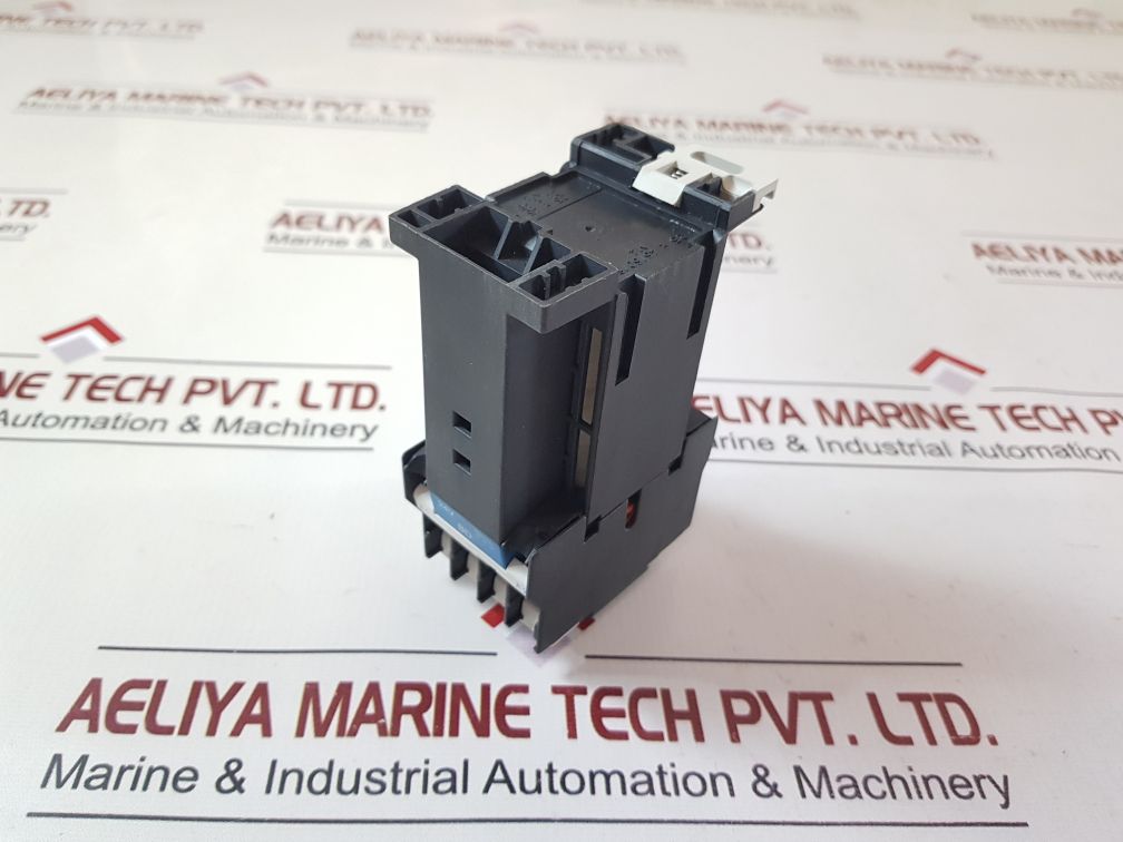 Telemecanique/cgb ca3-dn31bd control relay 24v