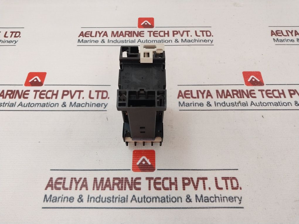 Telemecanique Ca3 Dn22Md Auxiliary Contactor 220Vac