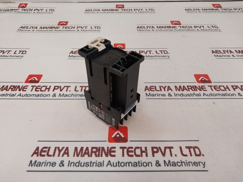 Telemecanique Ca3 Dn22Md Auxiliary Contactor 220Vac