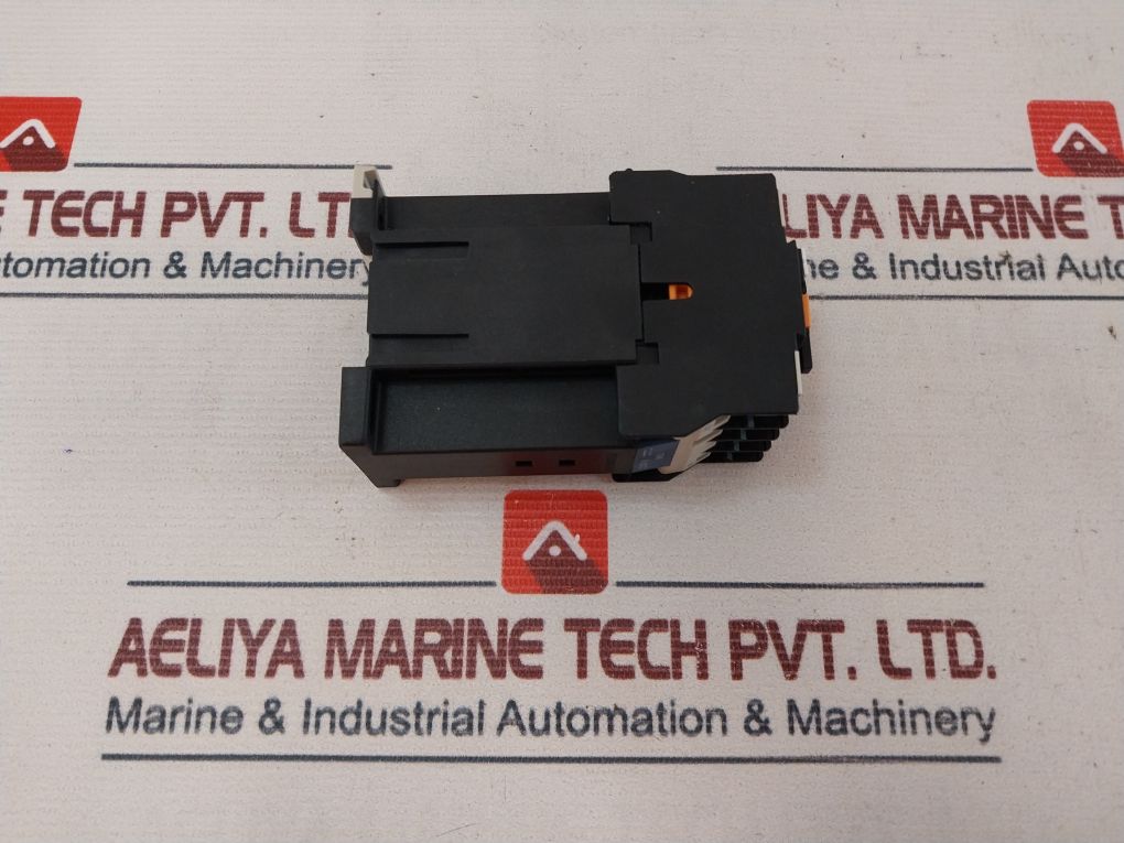 Telemecanique Ca3 Dn22Md Auxiliary Contactor 220Vac