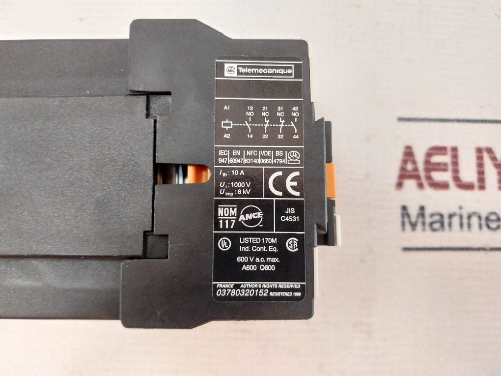 Telemecanique Ca3 Dn22Md Auxiliary Contactor 220Vac