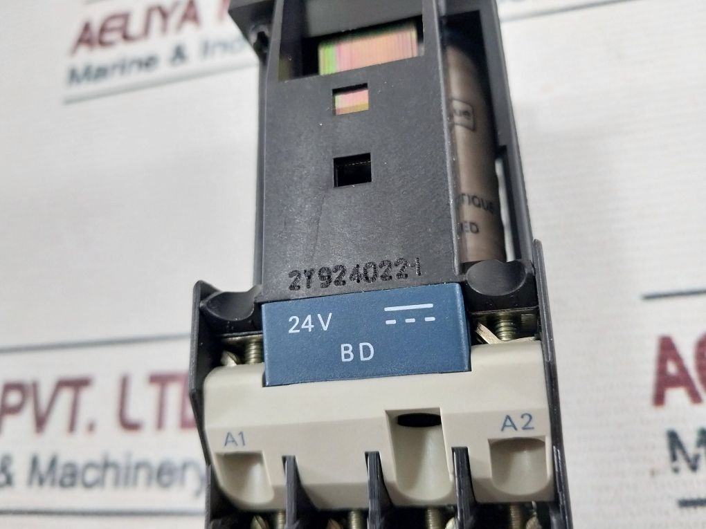 Telemecanique Ca3 Dn40 Control Relay 24V