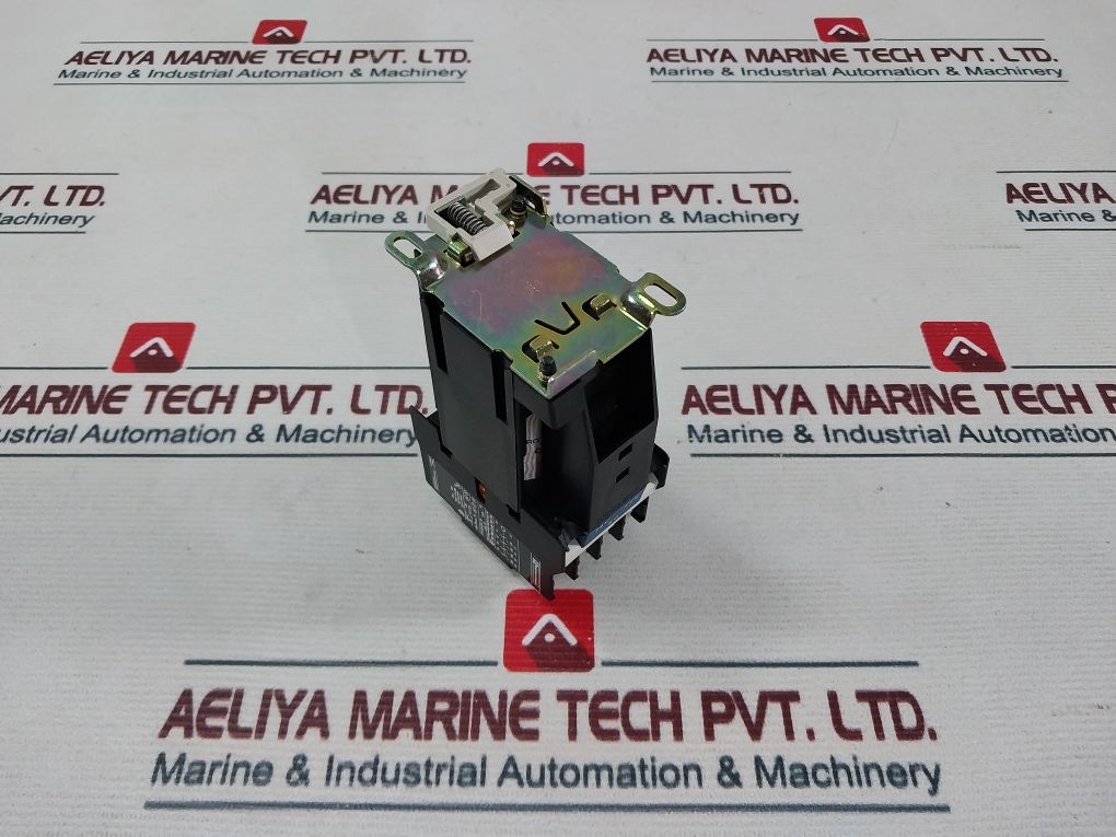 Telemecanique Ca3 Dn40 Control Relay 24V