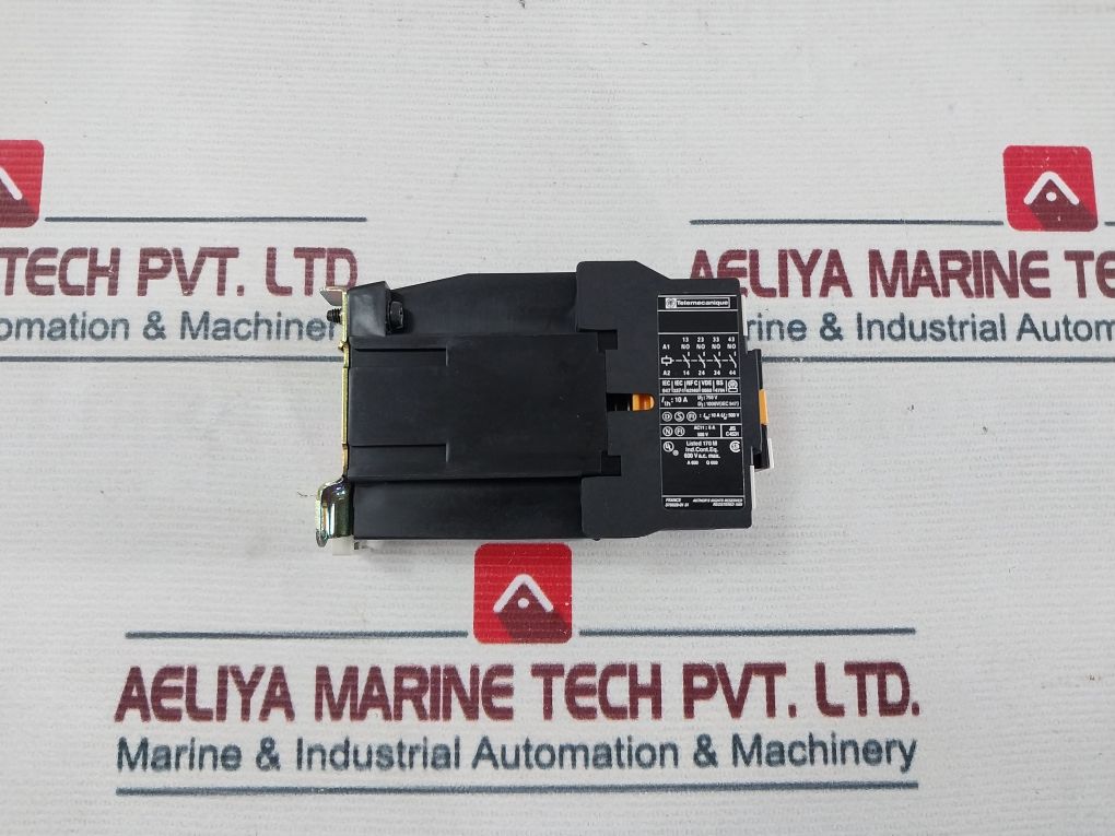 Telemecanique Ca3 Dn40 Control Relay 24V