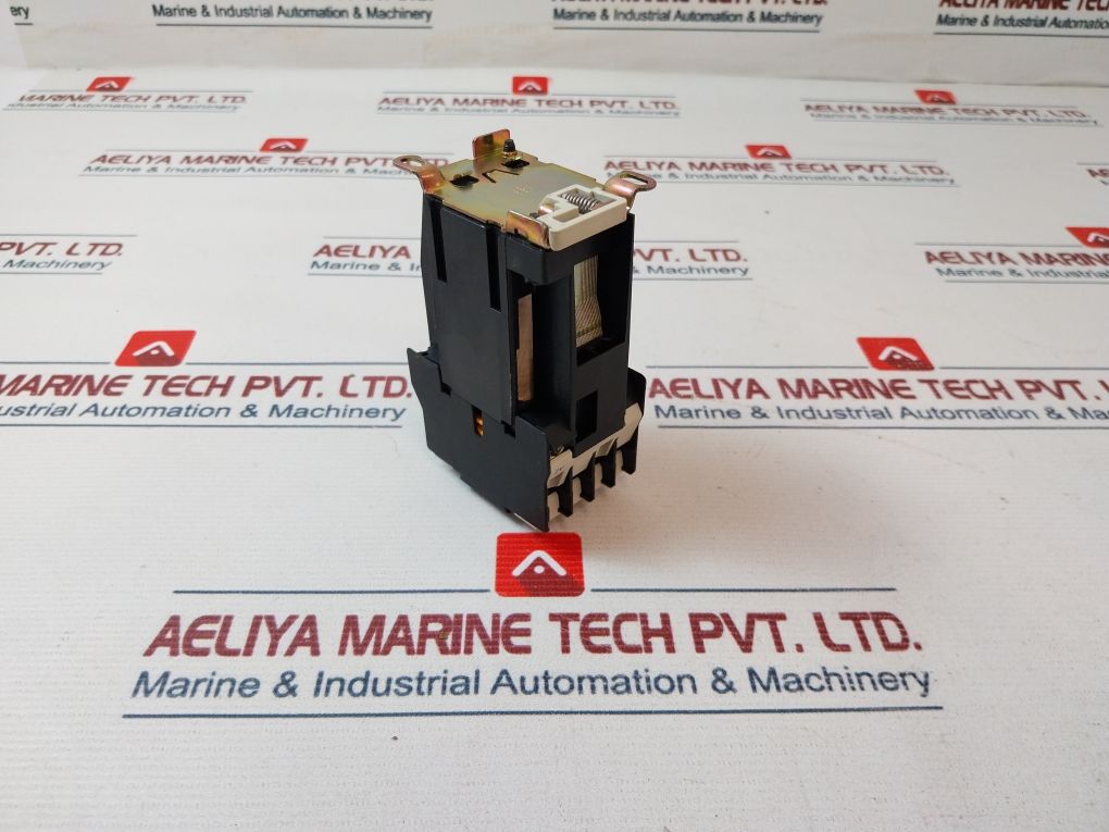 Telemecanique Ca3 Dn 31 Auxiliary Contactor Relay 500V