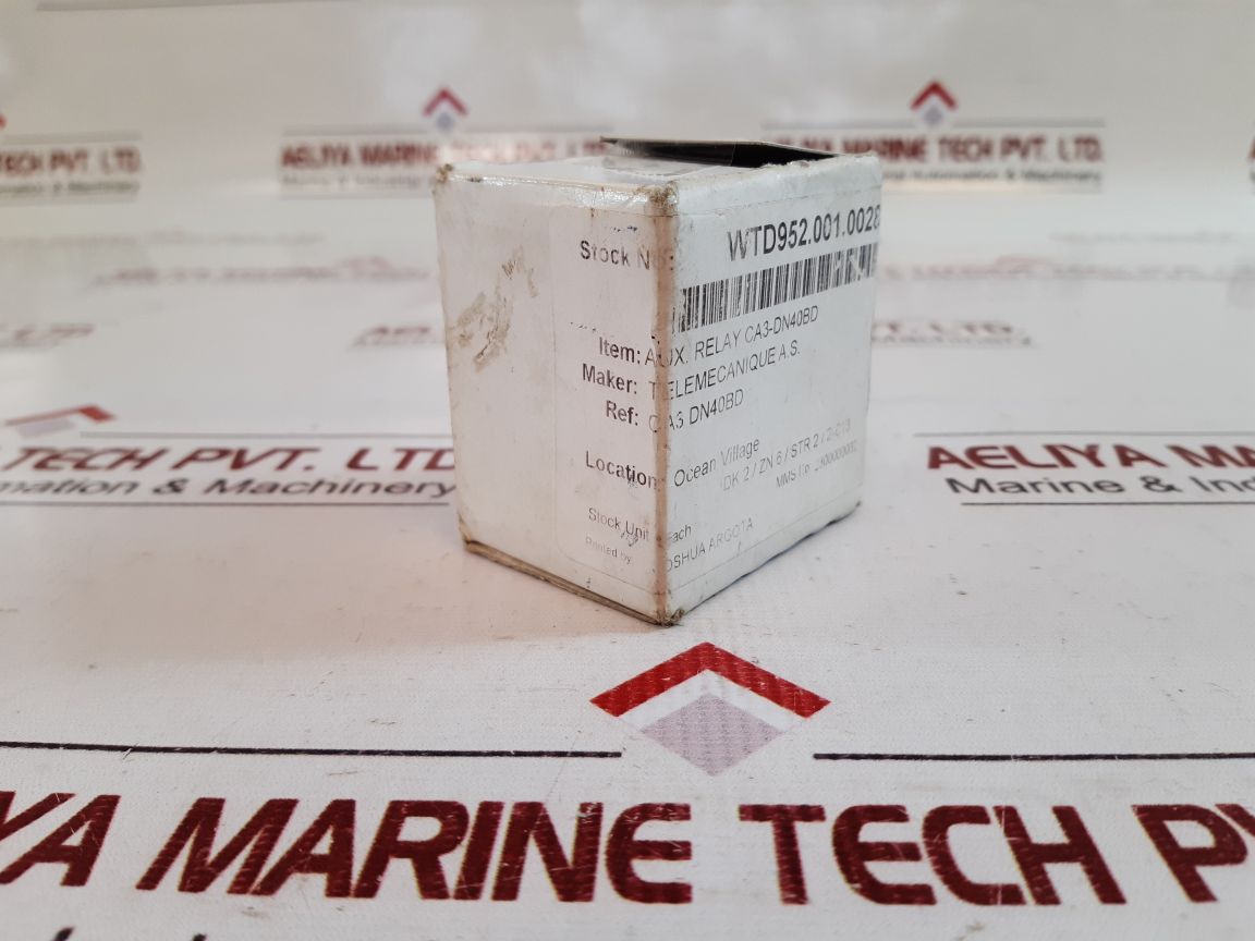 Telemecanique ca3kn40bd3 control relay with box