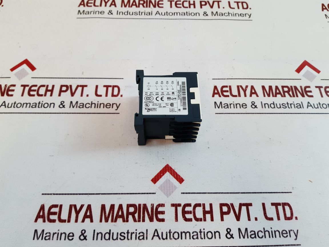 Telemecanique ca3kn40bd3 control relay with box