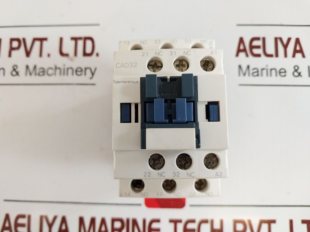 Telemecanique Cad32 Contactor