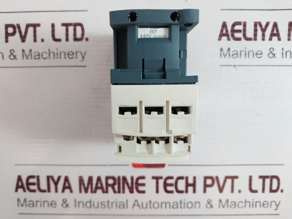 Telemecanique Cad326R7 Control Relay