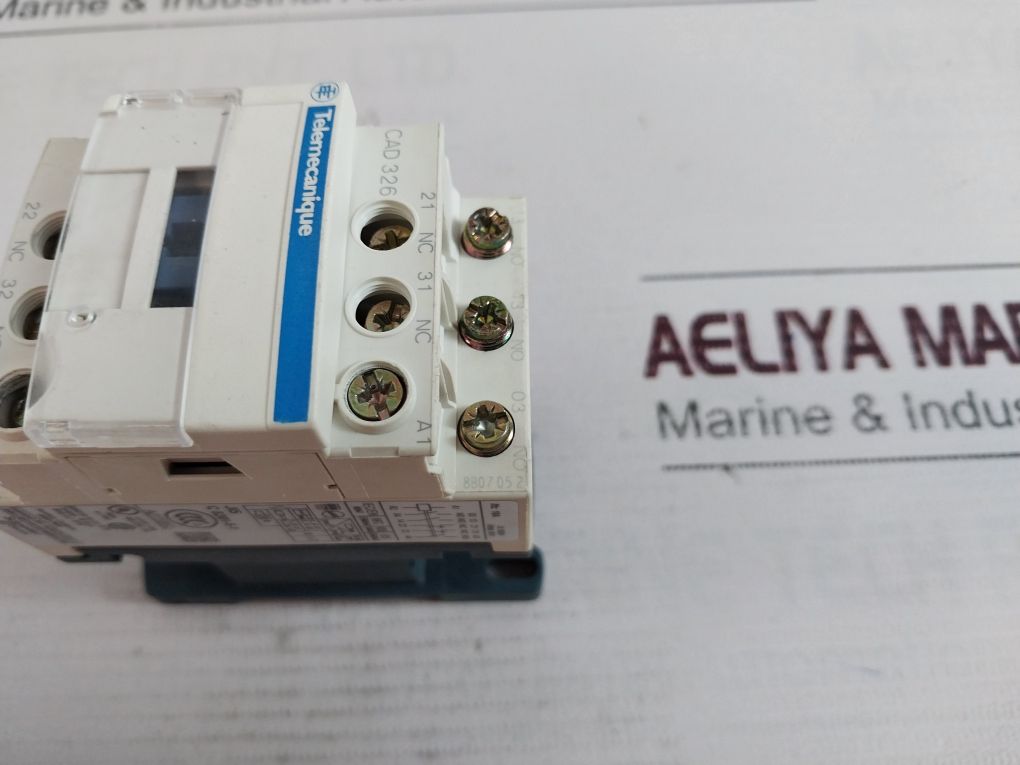 Telemecanique Cad326R7 Control Relay