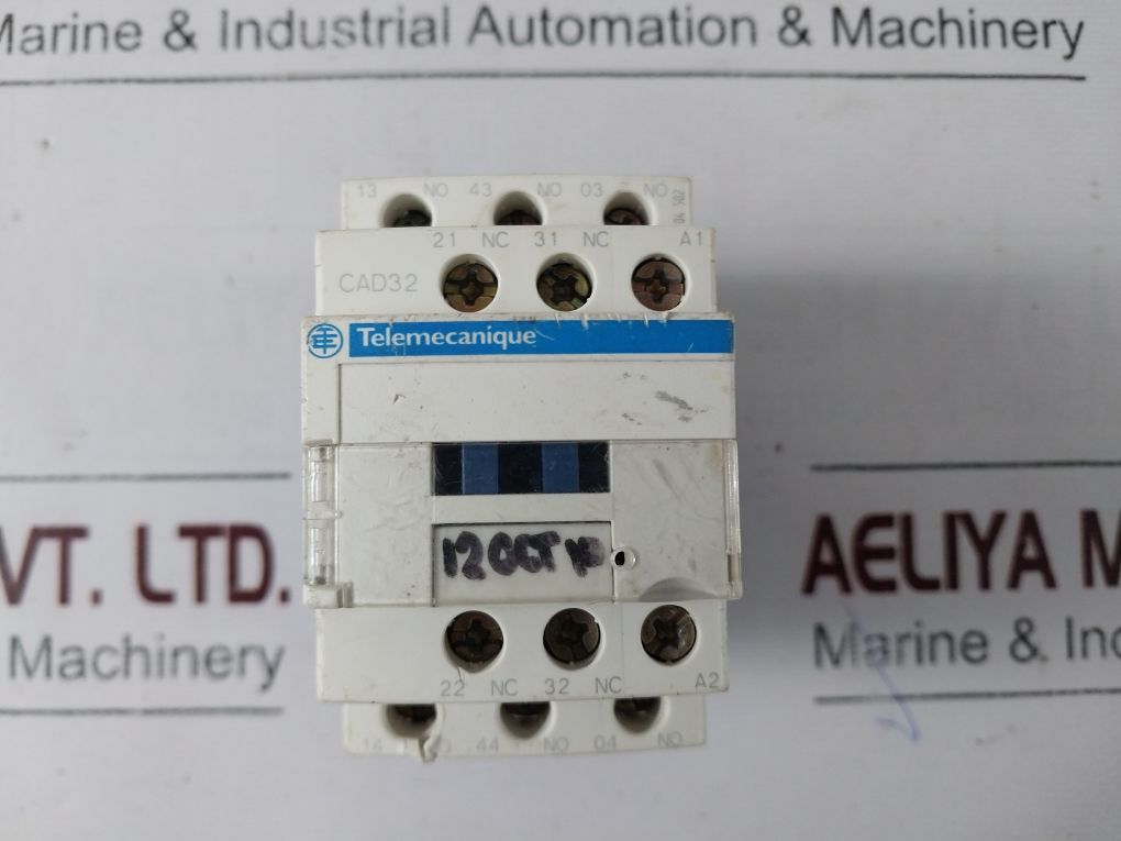 Telemecanique Cad32G7 Control Relay