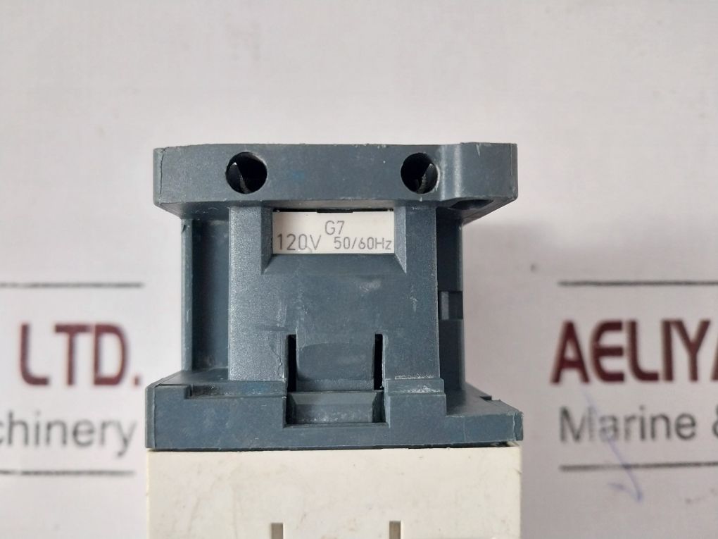 Telemecanique Cad32G7 Control Relay