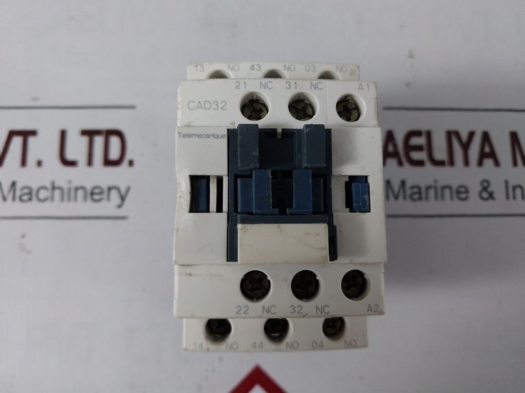 Telemecanique Cad32G7 Control Relay