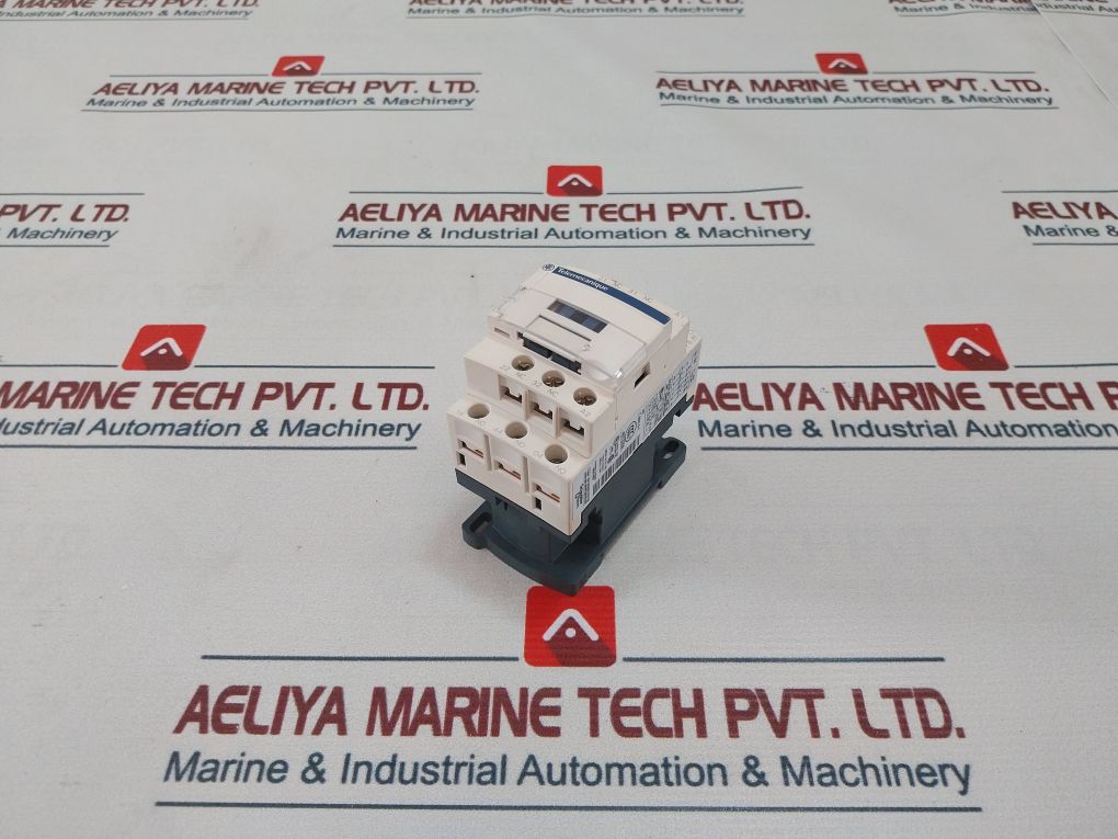 Telemecanique Cad32E7 Auxiliary Control Relay 040028 48V 50/60Hz