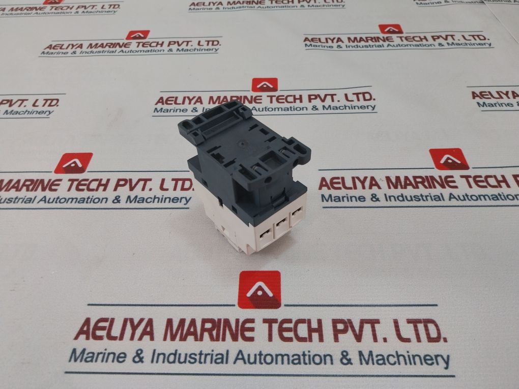 Telemecanique Cad32E7 Auxiliary Control Relay 040028 48V 50/60Hz