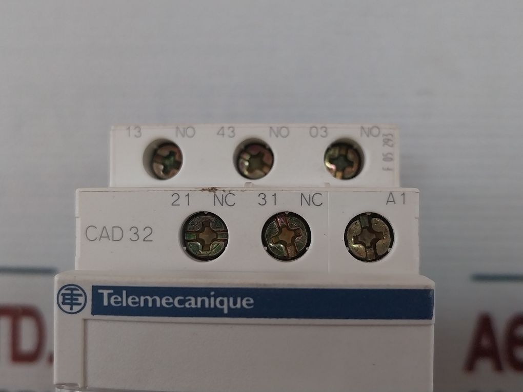 Telemecanique Cad32E7 Auxiliary Control Relay 040028 48V 50/60Hz