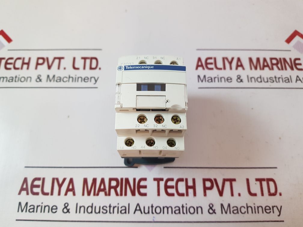 Telemecanique Cad32P7 Control Relay