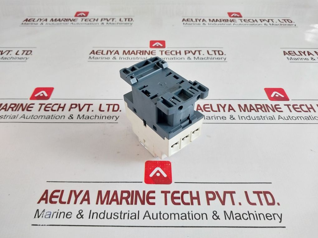 Telemecanique Cad50P7 Control Relay