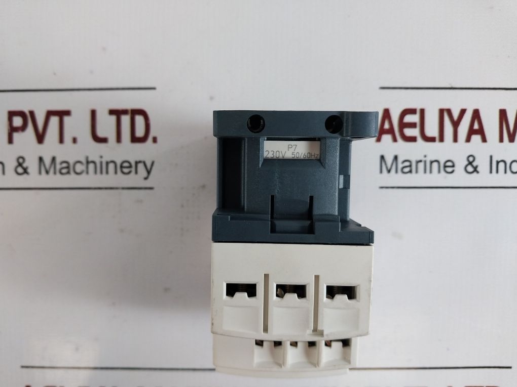 Telemecanique Cad50P7 Control Relay