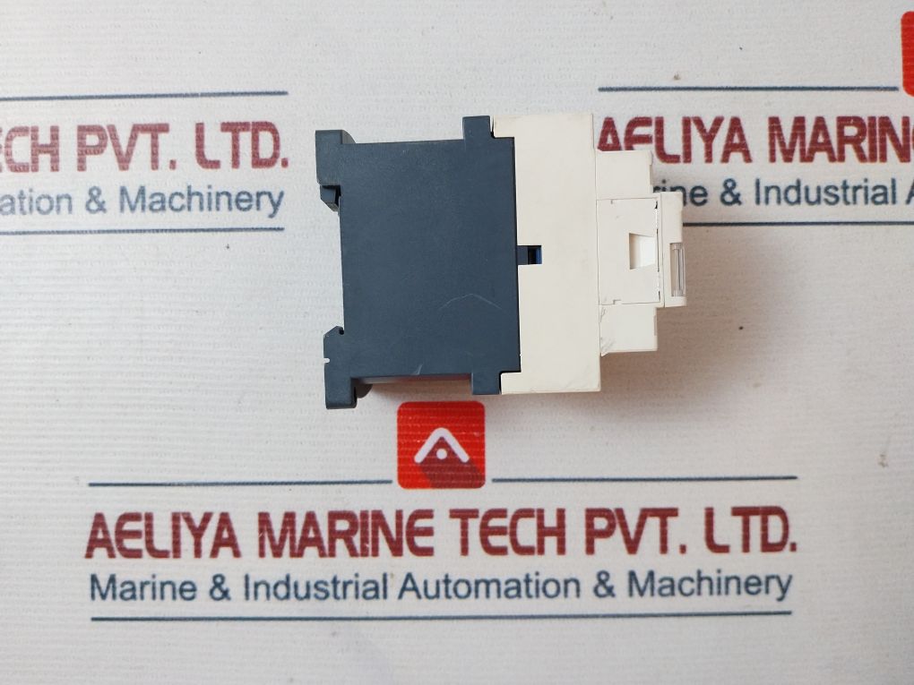 Telemecanique Cad50Bd Control Relay