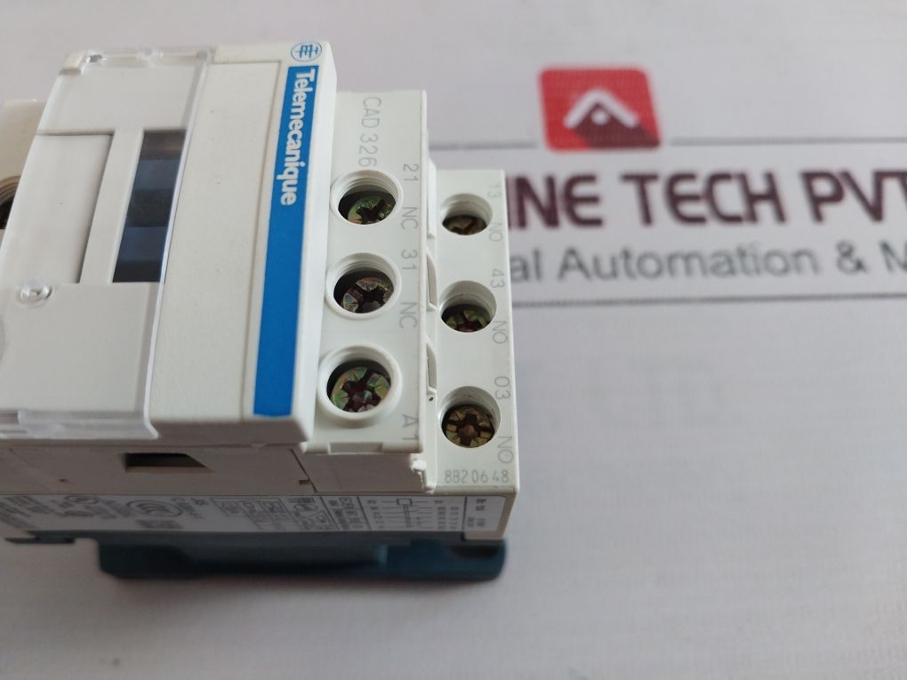 Telemecanique Cad 326 Control Relay