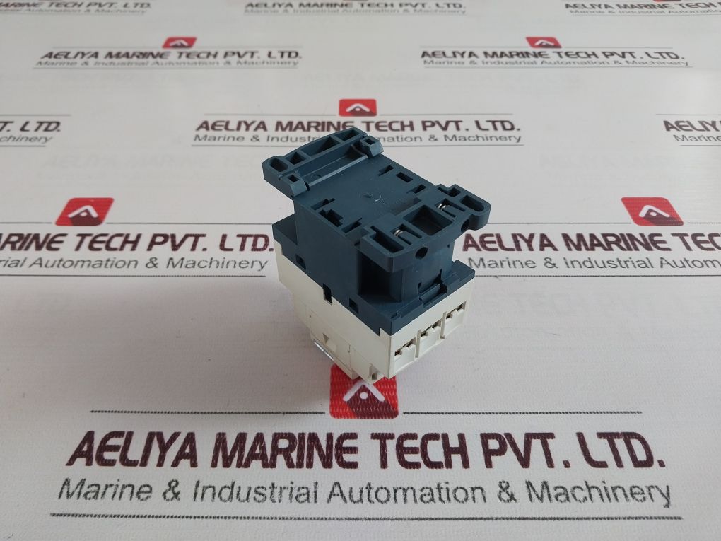 Telemecanique Cad 326 Control Relay