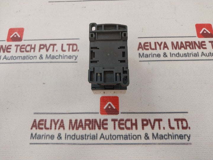 Telemecanique Cad 32 Control Relay 600V 