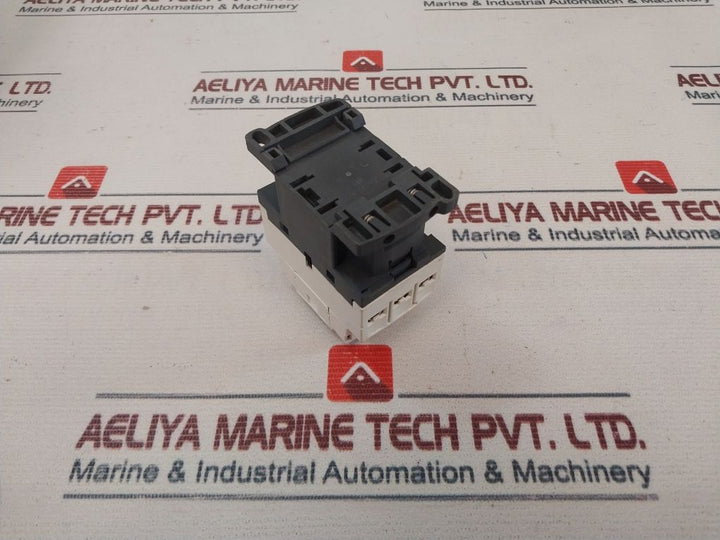 Telemecanique Cad 32 Control Relay 600V 