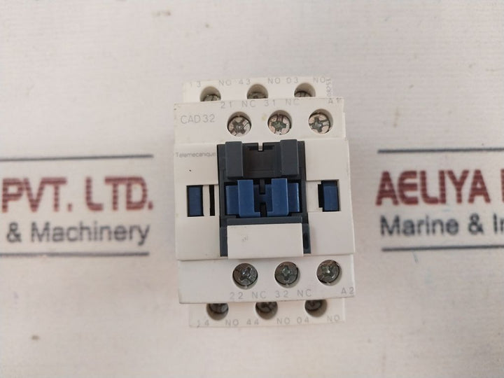 Telemecanique Cad 32 Control Relay 600V 