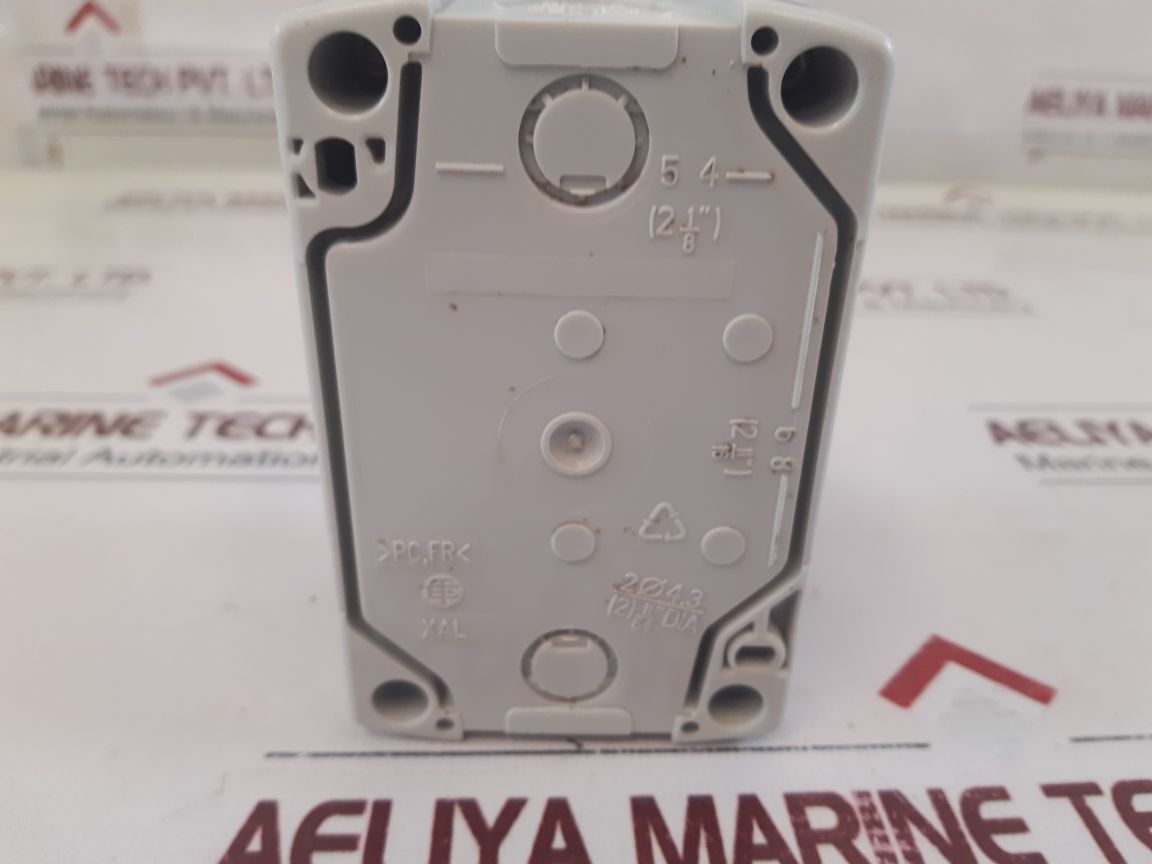 Telemecanique Cm 12 Push Button Enclosure Switch Xal D02Xal D02Aa