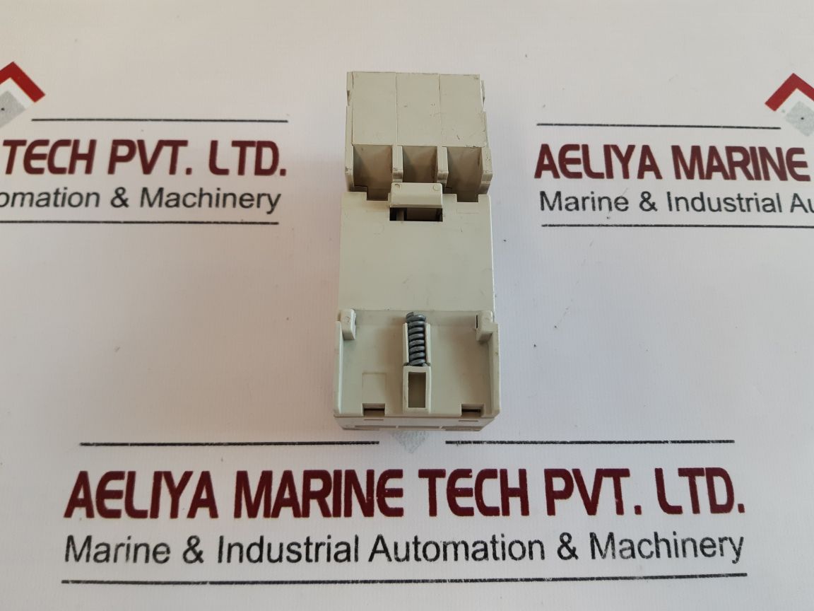 Telemecanique Gv2-g05 Terminal Block With Gv1L3 Circuit Breaker