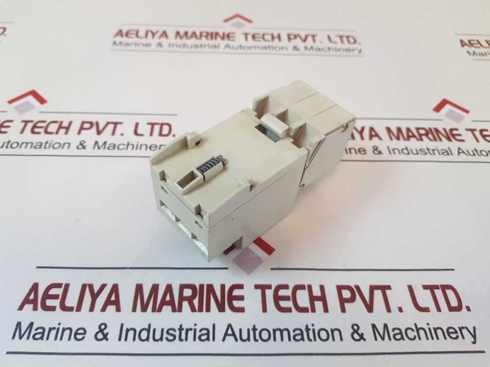 Telemecanique Gv2-g05 Terminal Block With Gv1L3 Circuit Breaker