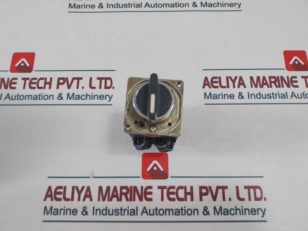 Telemecanique K1H008Nx Cam Switch 1502263-01
