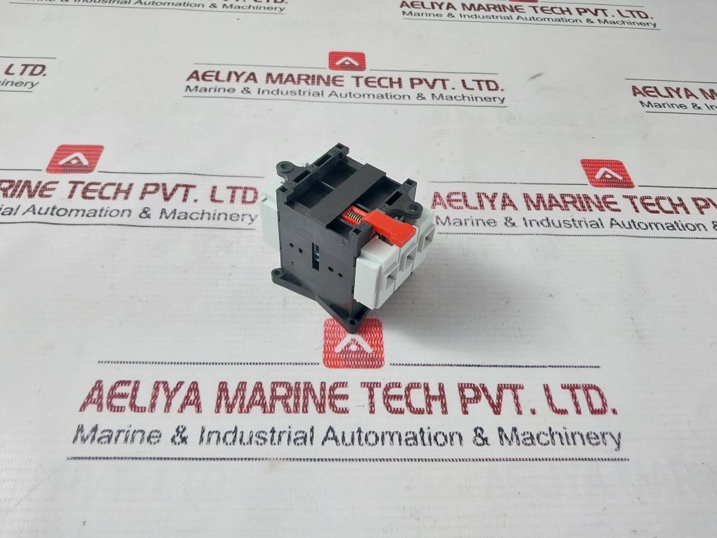 Telemecanique Kcf1Pz 3 Pole Isolated Load Break Switch Set